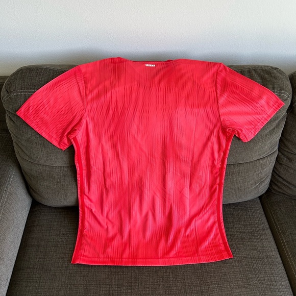 Adidas Authentic Real Madrid CF 2018 Spain Soccer DP5445 Red Jersey Men’s Sz M - Picture 5 of 6